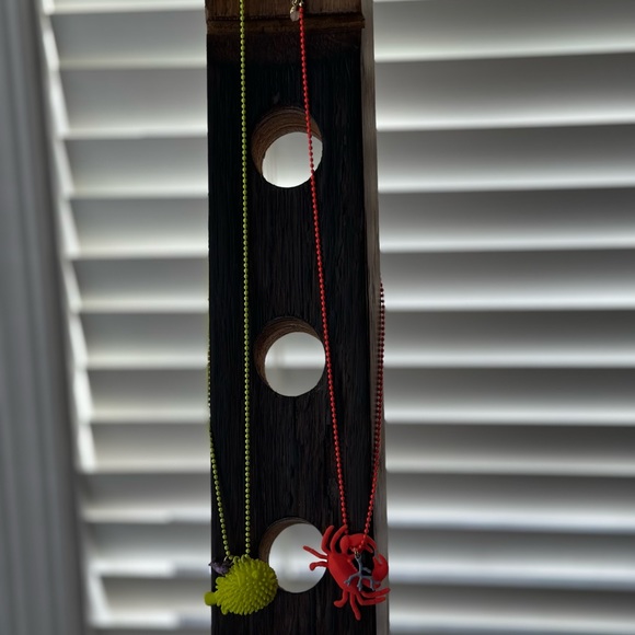 2 Necklaces - Picture 8 of 8